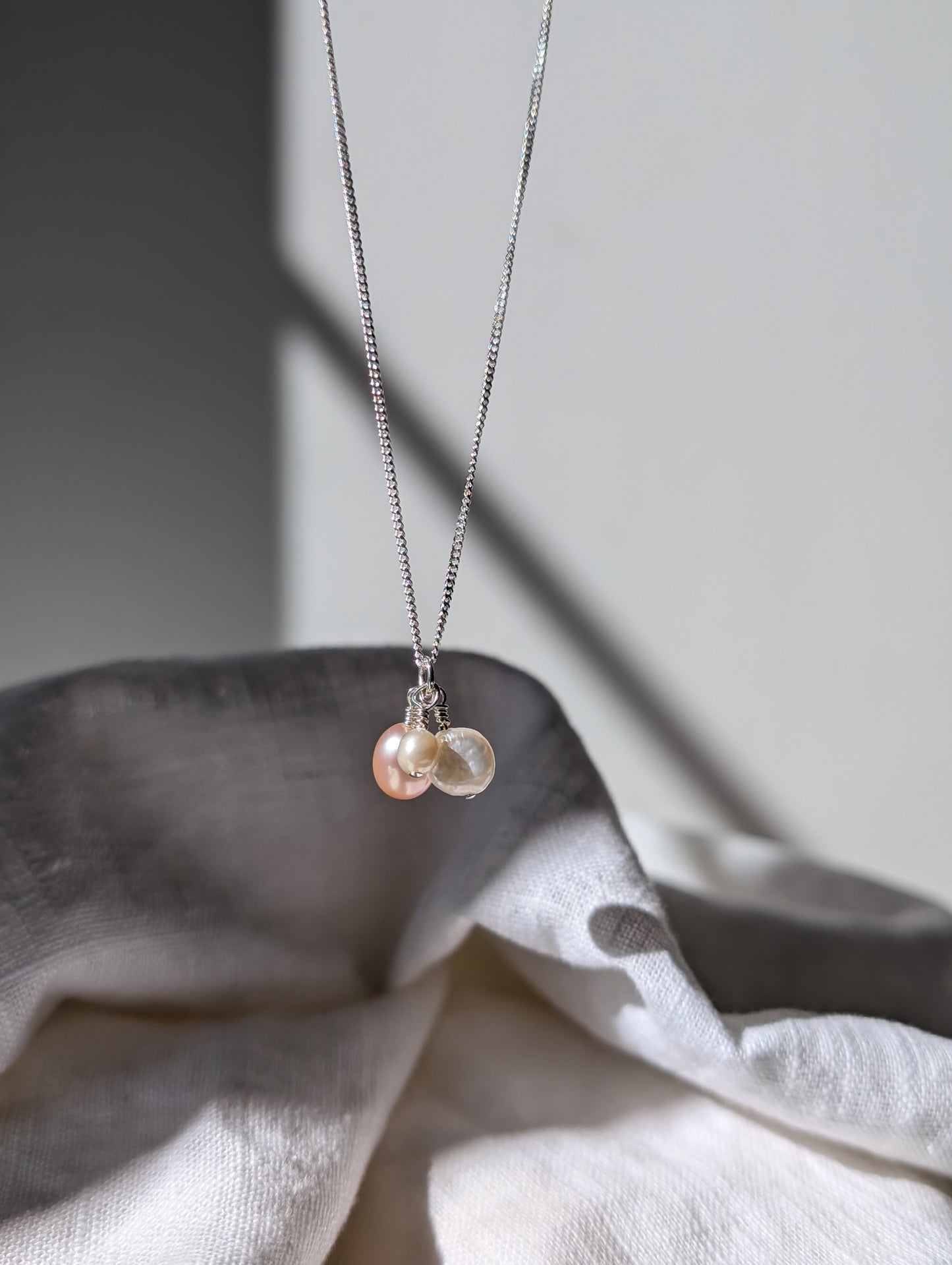 Terza pretty pearl pendant