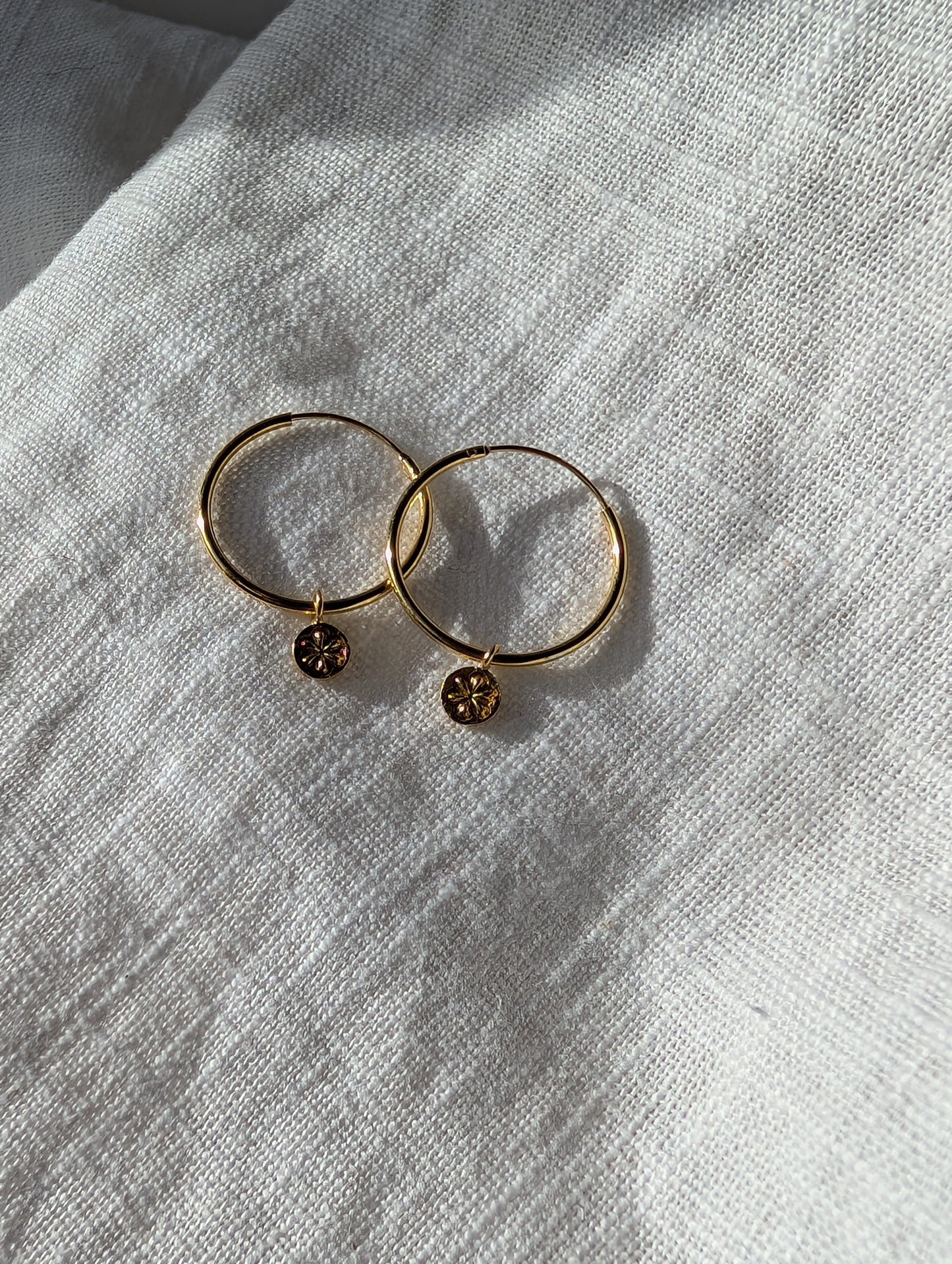 Tiny flower Endless hoops