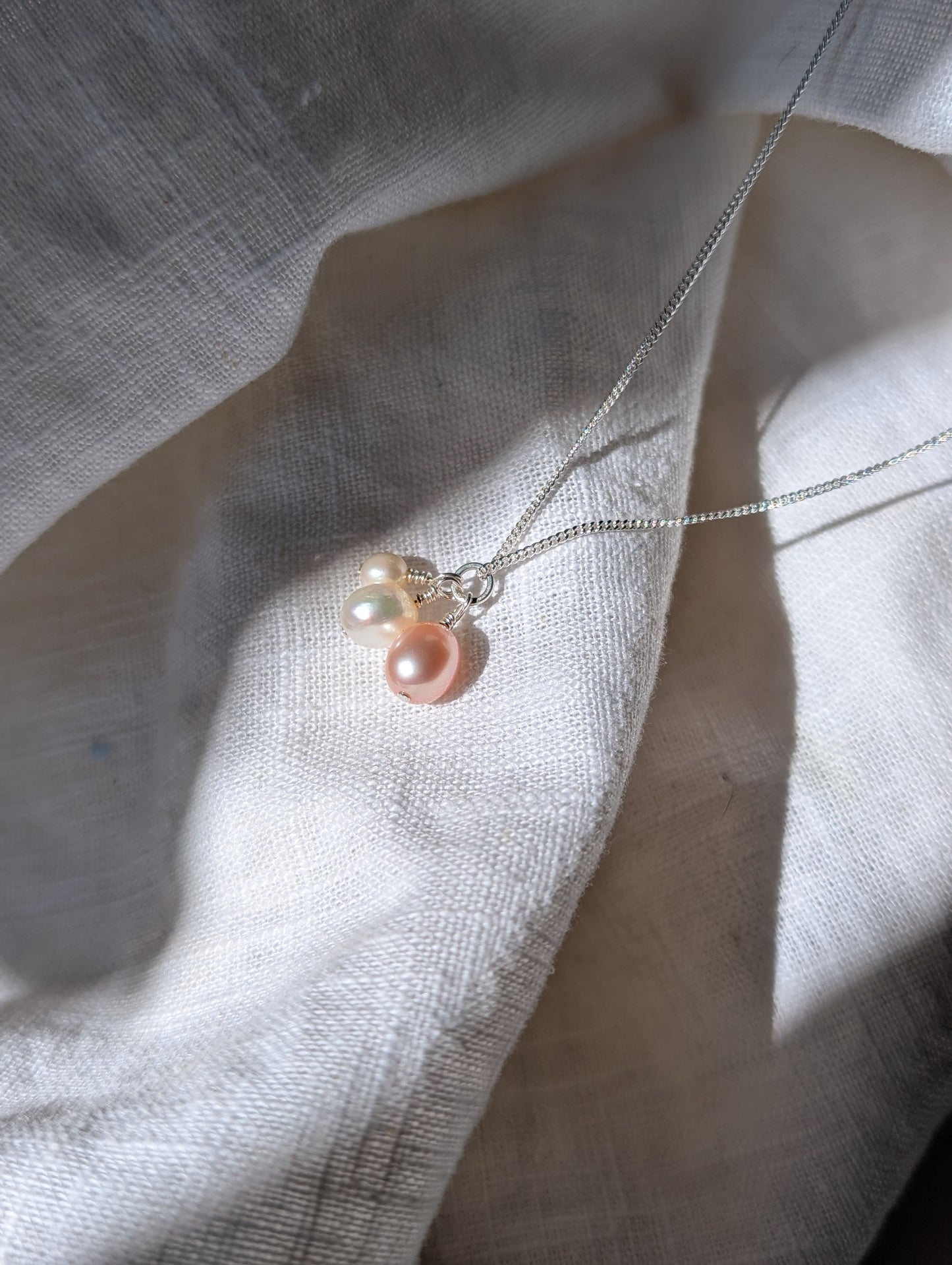 Terza pretty pearl pendant