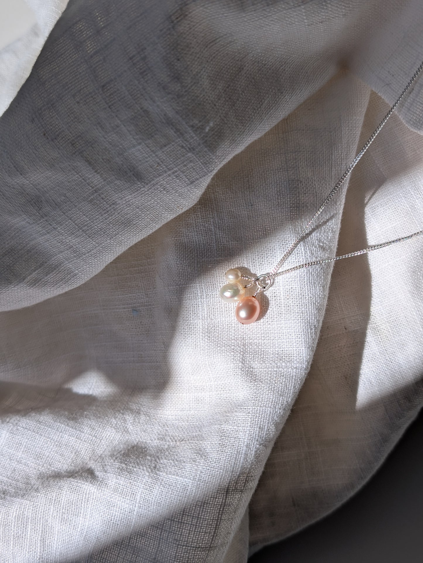 Terza pretty pearl pendant