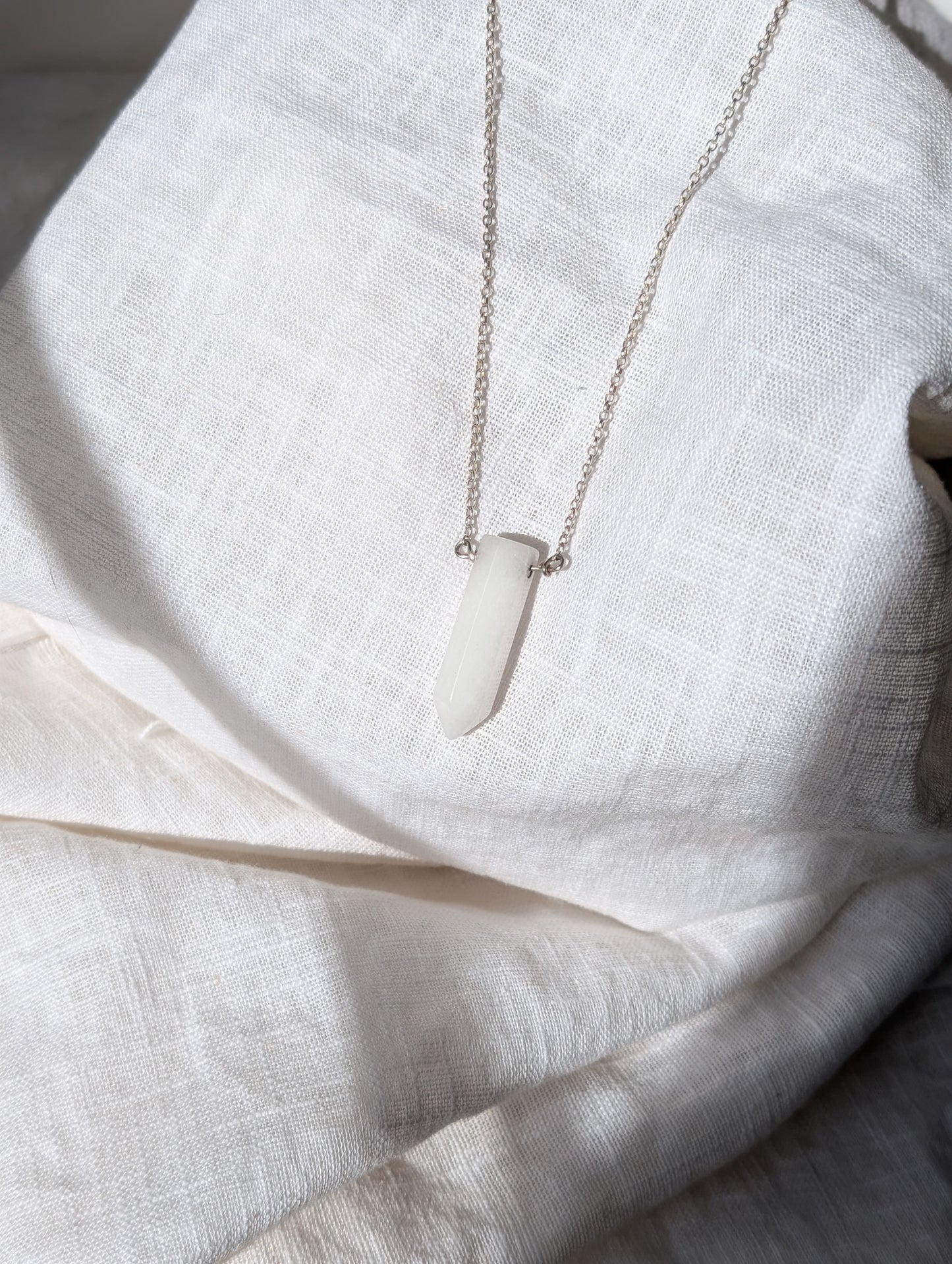 Crystal Pointe Silver necklace