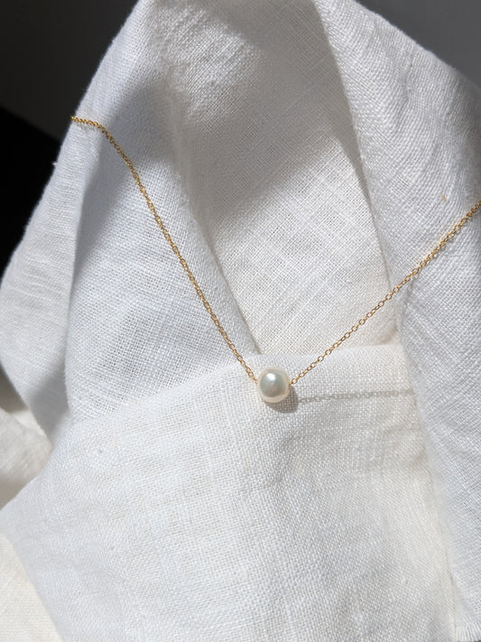 Ukana Floating Pearl Necklace