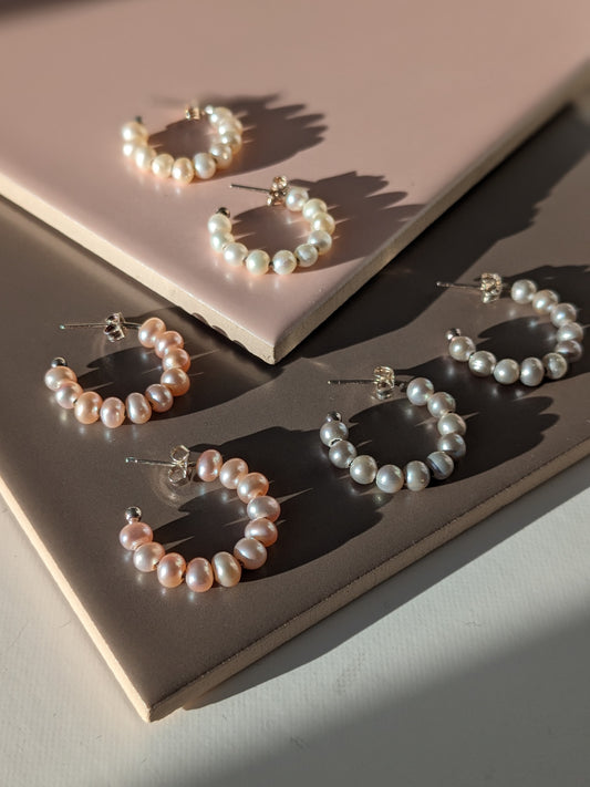Perla multi-pearl hoop earrings