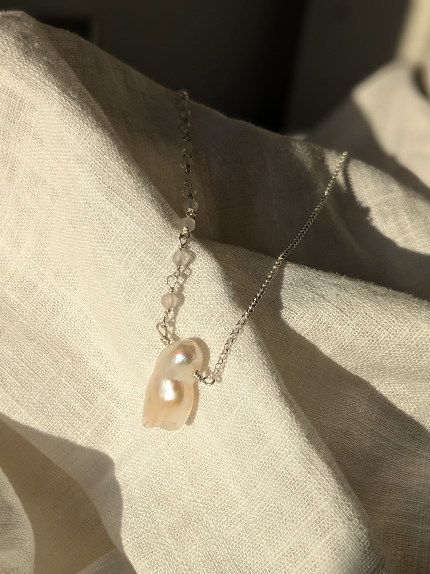 Wonky Pearl and Quartz chain necklace - Silver