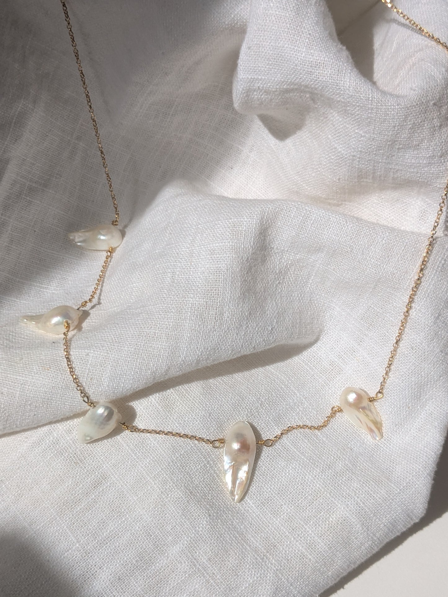 Wonky Pearl station necklace