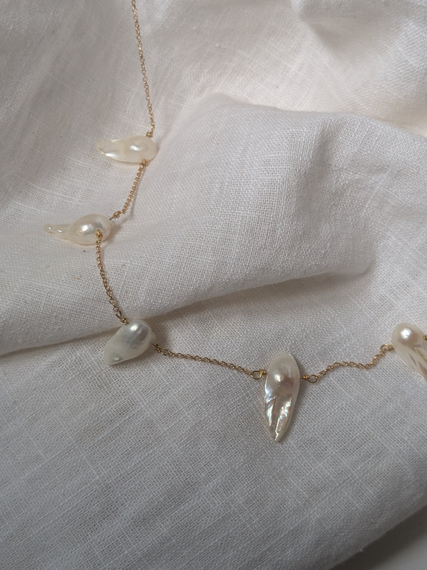 Wonky Pearl station necklace