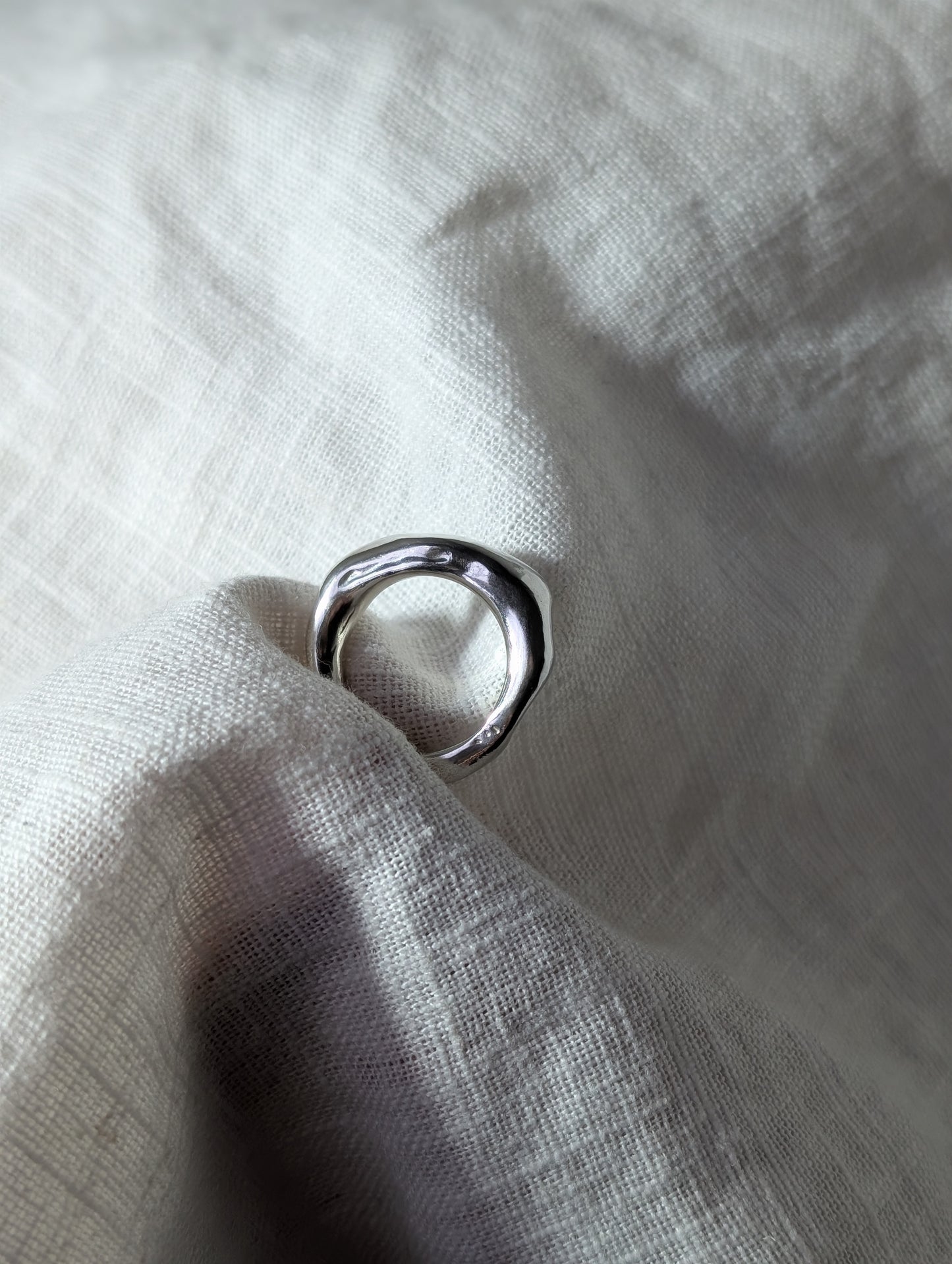 Smooth lava silver ring 1.5