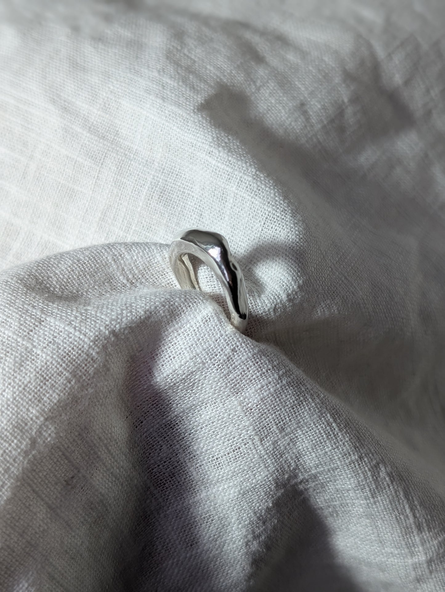 Smooth lava silver ring 1.5