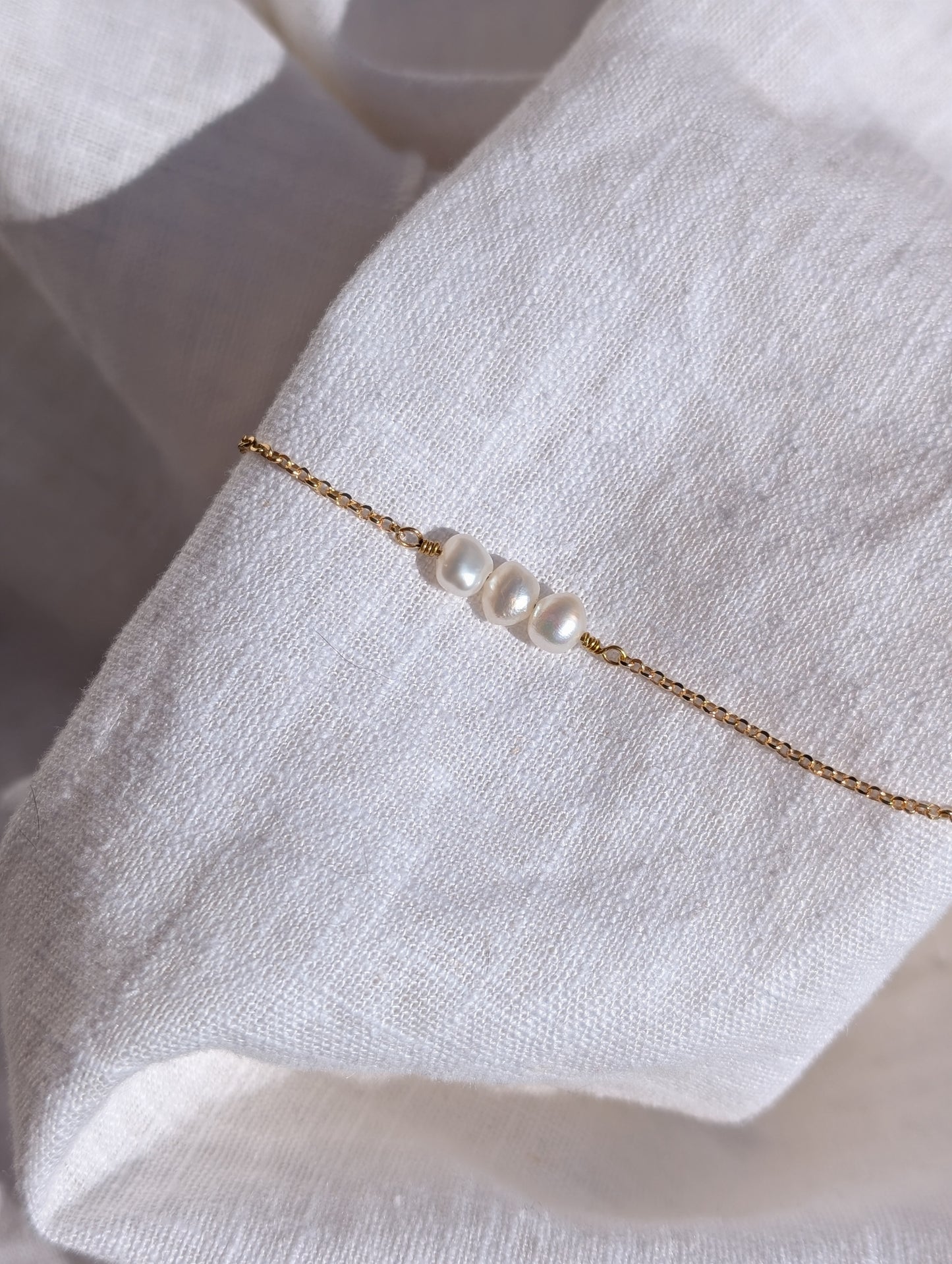 Karyn pearl bracelet