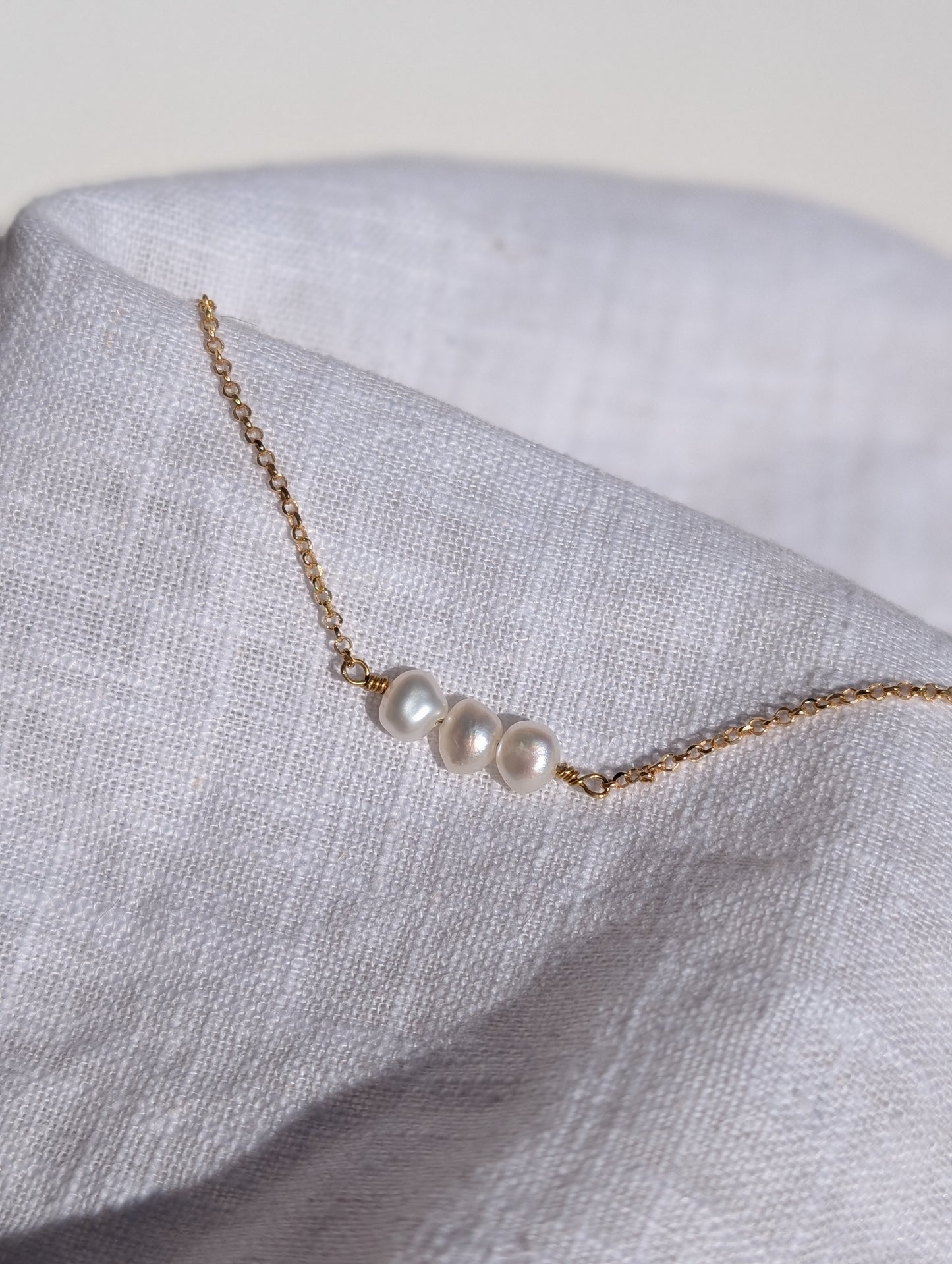 Karyn pearl bracelet