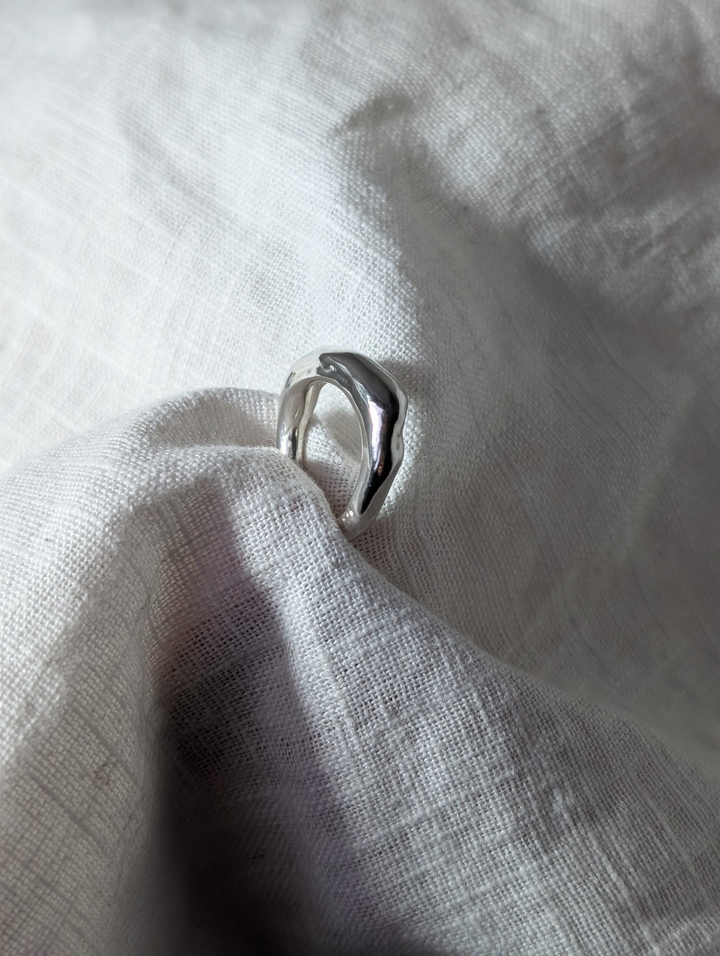 Smooth lava silver ring 1.5