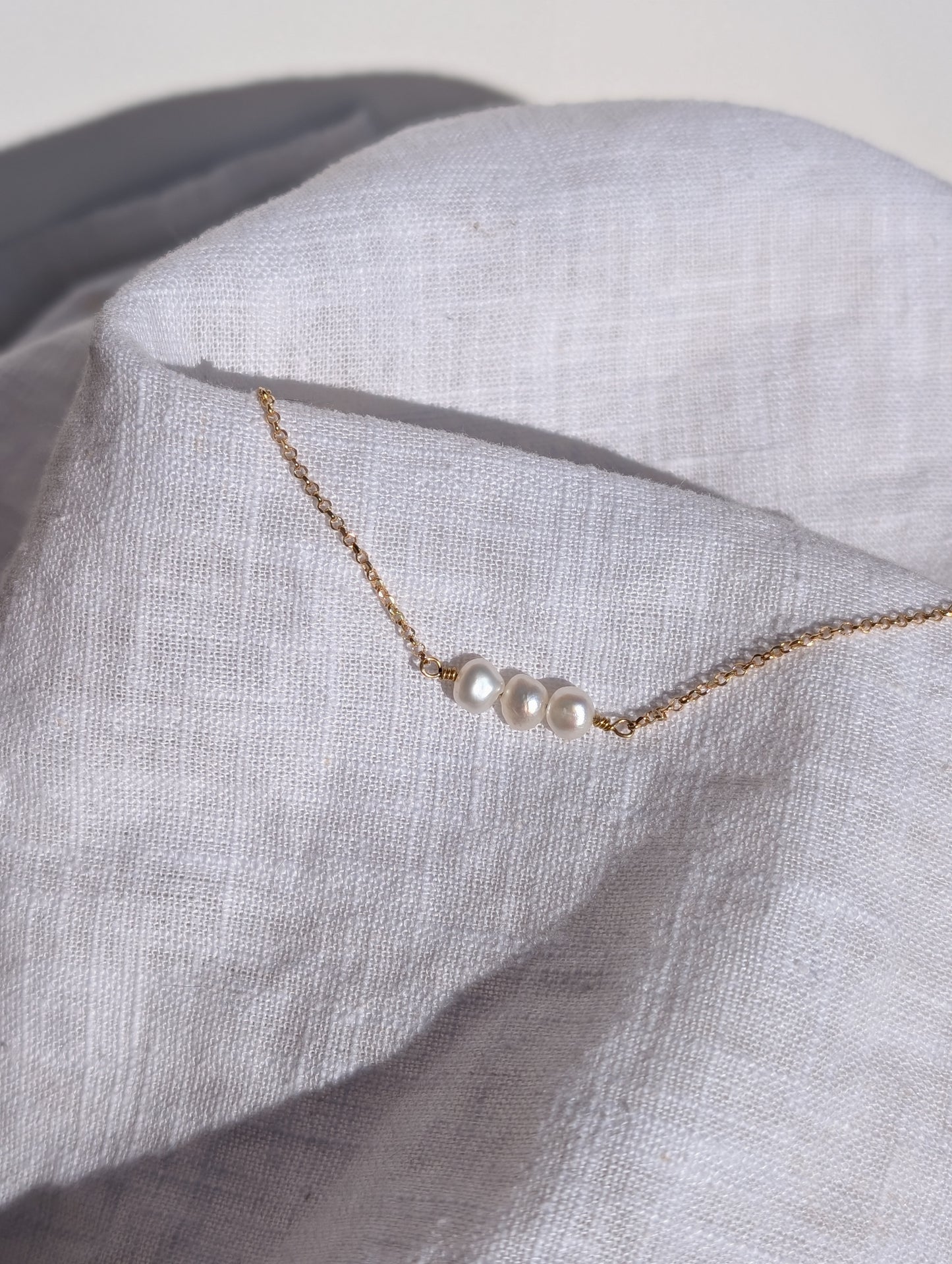 Karyn pearl bracelet