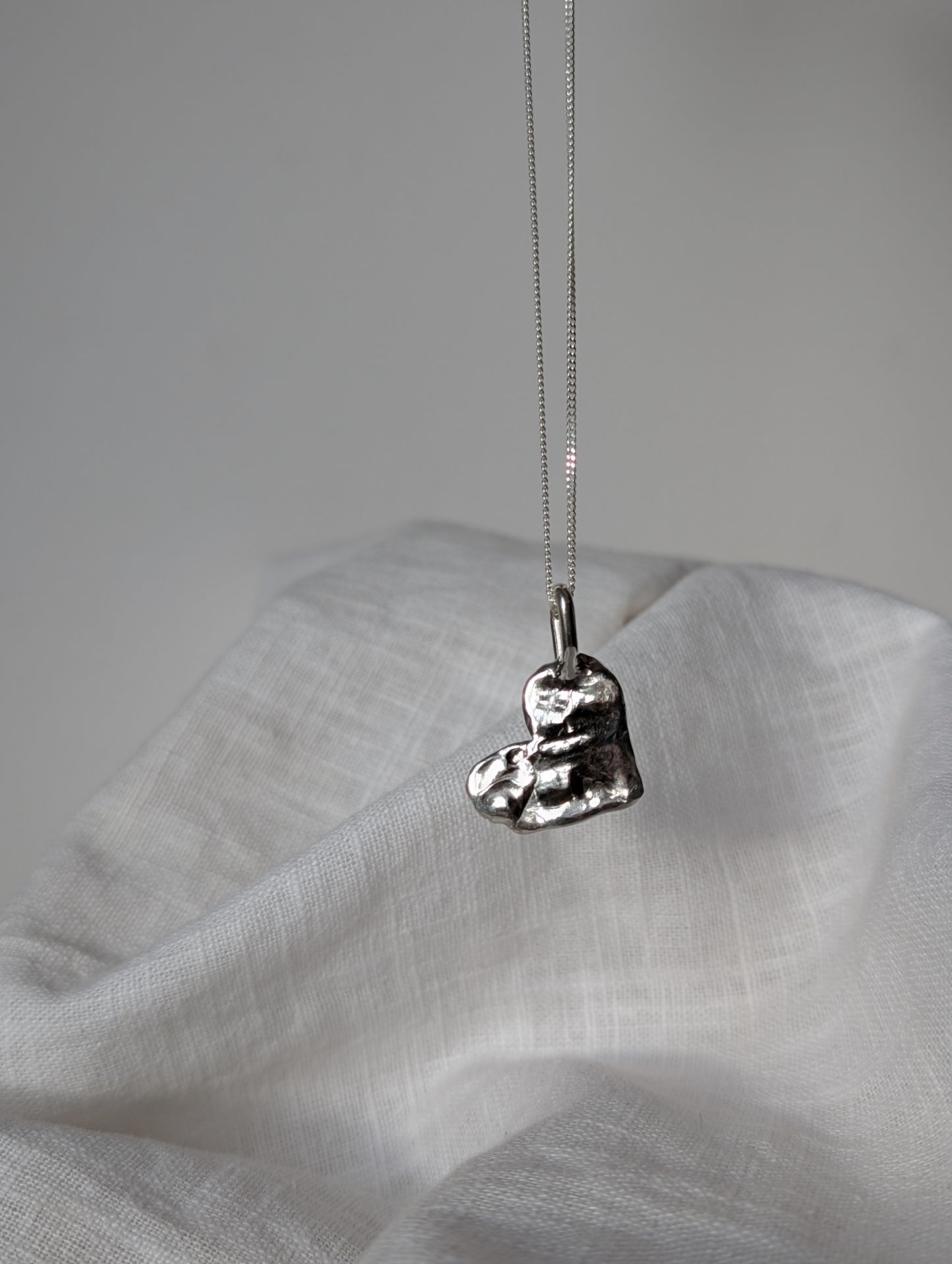 Grá love heart necklace