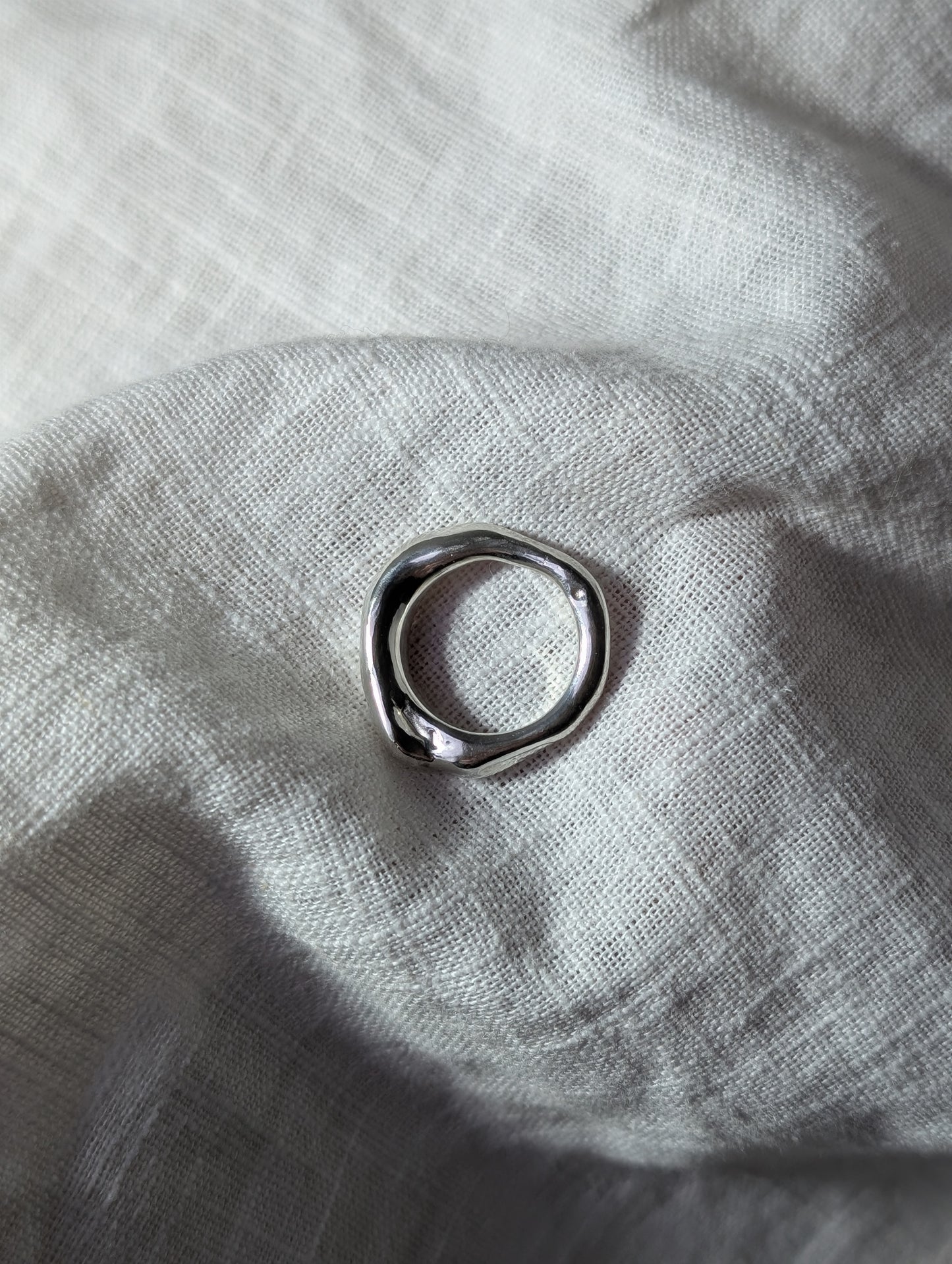 Smooth lava silver ring 1.5